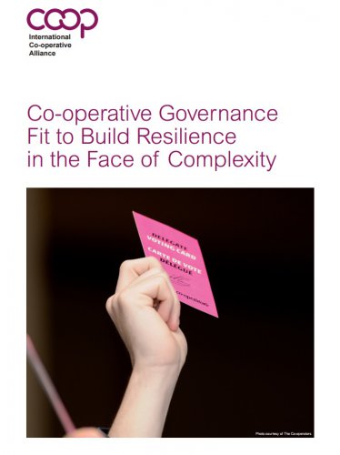 Co-operative Governance Fit to Build Resilience in the Face of Complexity