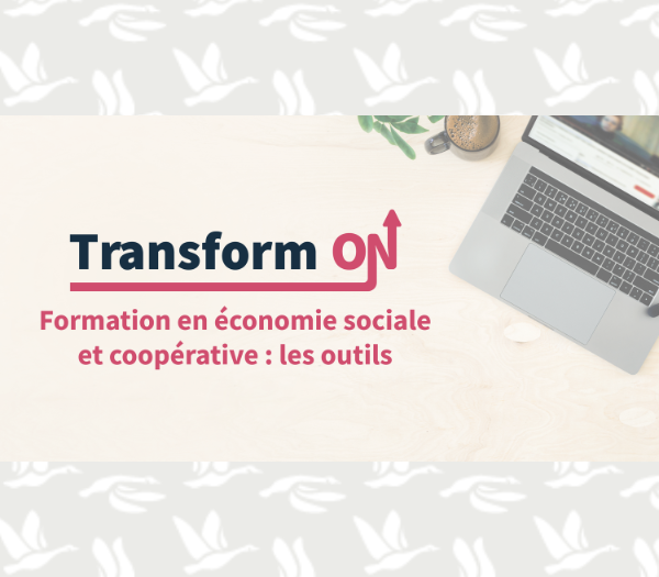 Image d'un ordinateur portable avec le texte : Transform On. Formation en économie sociale et coopérative : les outils